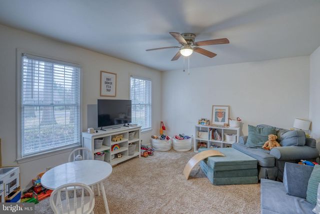 6 CROSSLEY DR, Dover, DE 19901