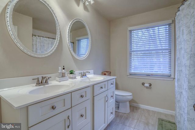 6 CROSSLEY DR, Dover, DE 19901