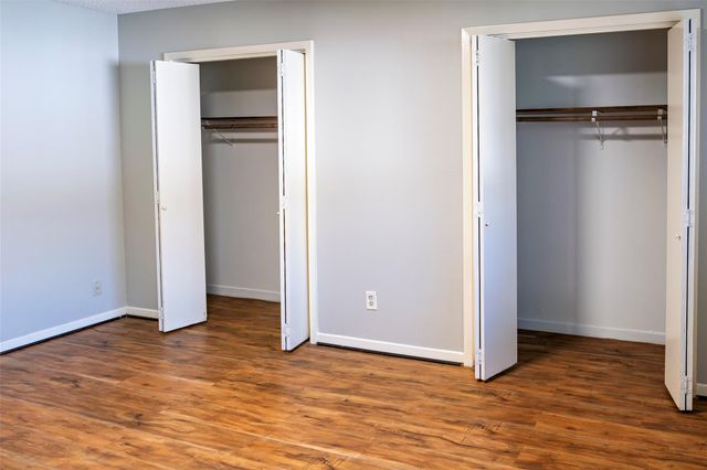 408 Travis Street, Webster, TX 77598