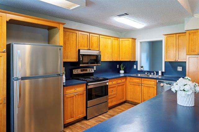 408 Travis Street, Webster, TX 77598