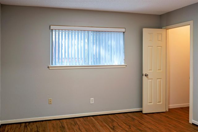 408 Travis Street, Webster, TX 77598