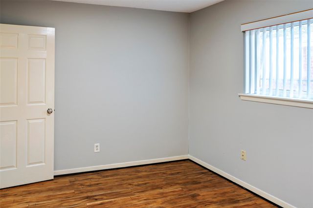 408 Travis Street, Webster, TX 77598