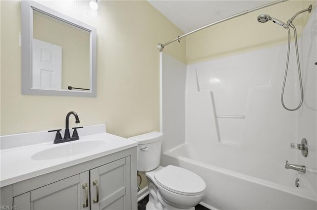 5024 Huntclub CHSE, Suffolk, VA 23435