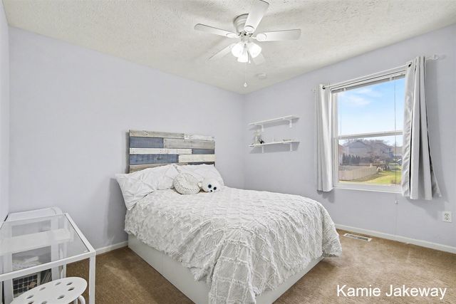 4041 Tallman Creek Drive, Grand Rapids, MI 49534