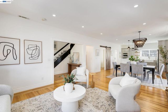 2417 Palmetto St, Oakland, CA 94602