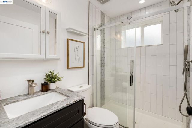 2417 Palmetto St, Oakland, CA 94602