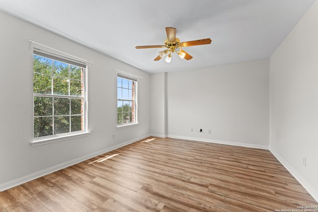 807 MIDWAY CRST, San Antonio, TX 78258