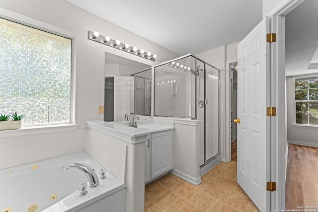 807 MIDWAY CRST, San Antonio, TX 78258