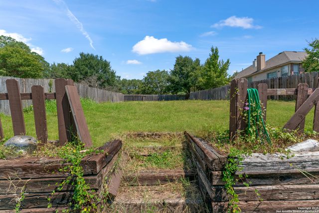 807 MIDWAY CRST, San Antonio, TX 78258