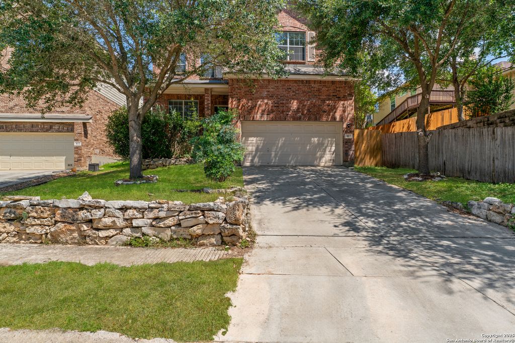807 MIDWAY CRST, San Antonio, TX 78258