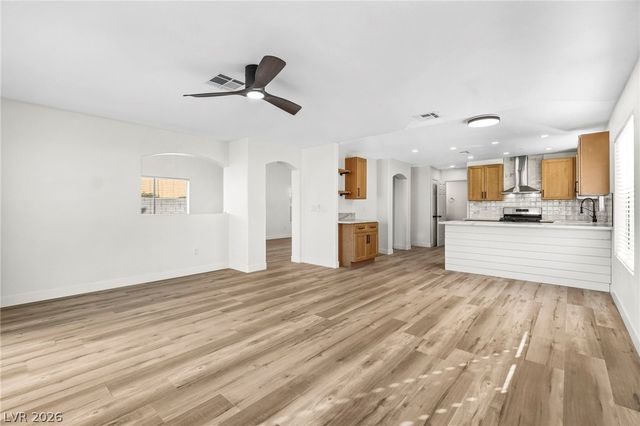 4633 Possum Berry Lane, North Las Vegas, NV 89081