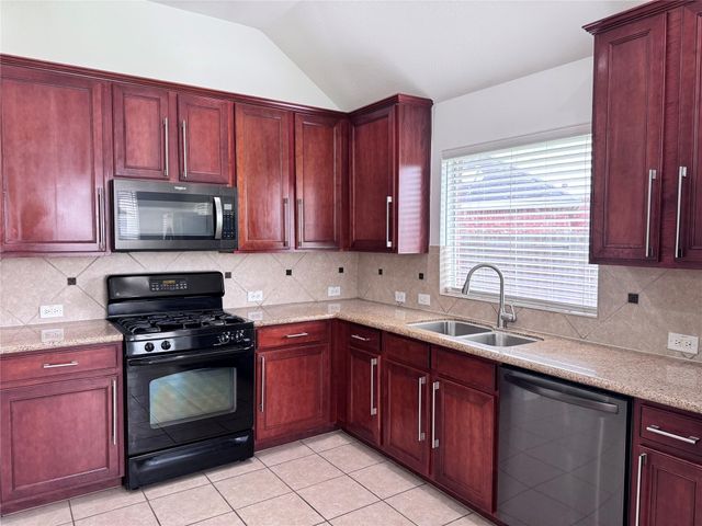 7502 Quiet Trace Lane, Pearland, TX 77581