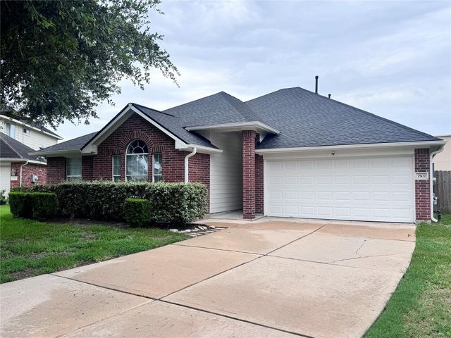7502 Quiet Trace Lane, Pearland, TX 77581