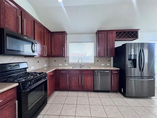 7502 Quiet Trace Lane, Pearland, TX 77581