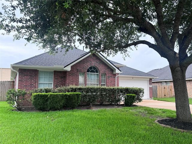 7502 Quiet Trace Lane, Pearland, TX 77581