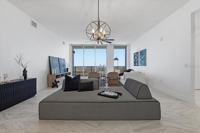 777 3RD AVENUE N 1202, St Petersburg, FL 33701