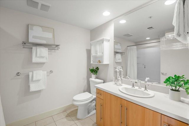 1 E Julian Street 217, San Jose, CA 95112