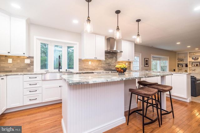 221 STEFAN PL, North Wales, PA 19454