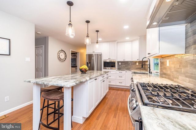 221 STEFAN PL, North Wales, PA 19454