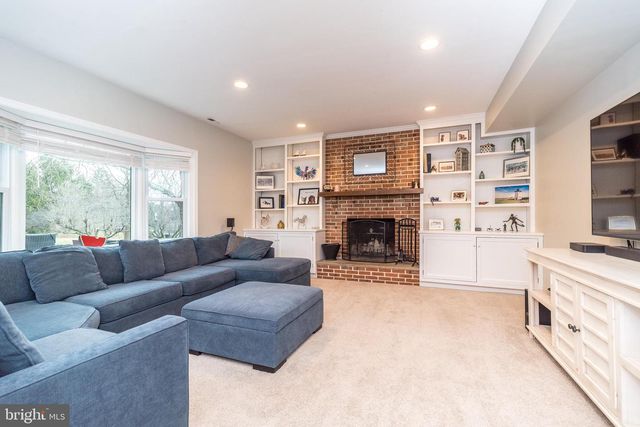 221 STEFAN PL, North Wales, PA 19454