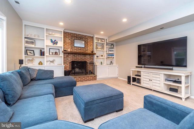 221 STEFAN PL, North Wales, PA 19454