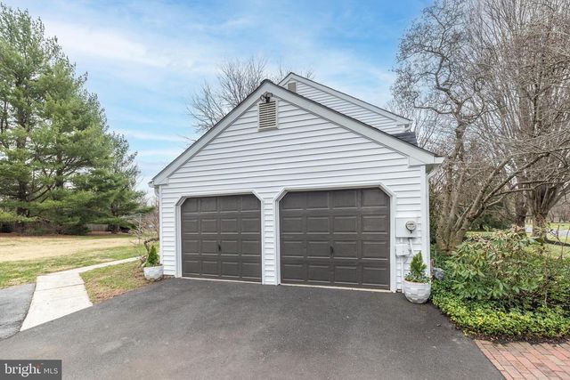 221 STEFAN PL, North Wales, PA 19454