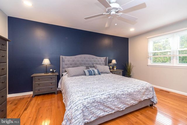 221 STEFAN PL, North Wales, PA 19454