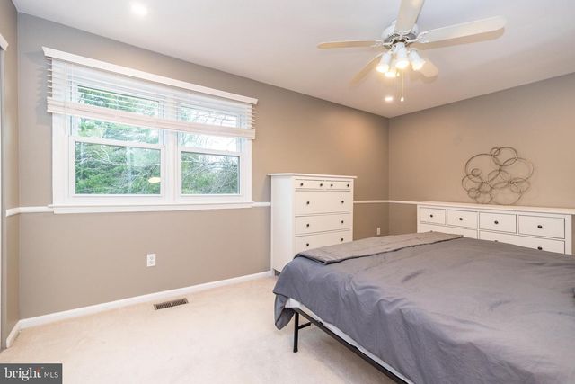 221 STEFAN PL, North Wales, PA 19454