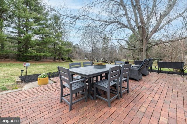 221 STEFAN PL, North Wales, PA 19454