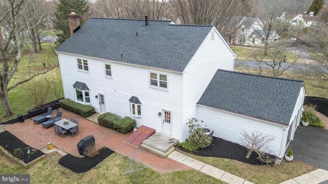 221 STEFAN PL, North Wales, PA 19454