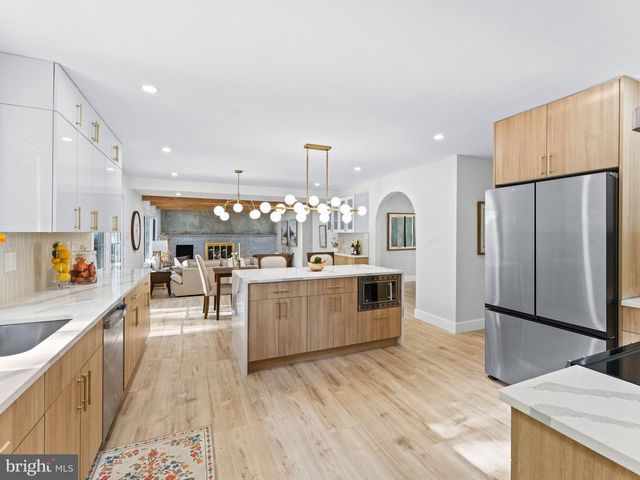 1028 OWL LN, Cherry Hill, NJ 08003