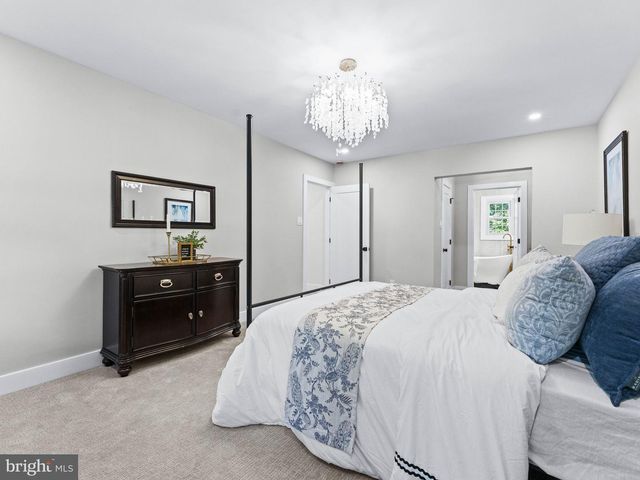 1028 OWL LN, Cherry Hill, NJ 08003