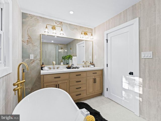 1028 OWL LN, Cherry Hill, NJ 08003