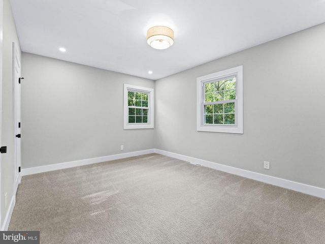 1028 OWL LN, Cherry Hill, NJ 08003