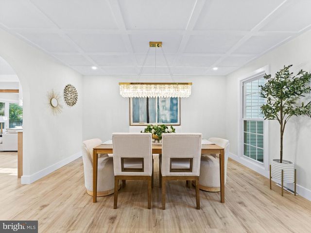 1028 OWL LN, Cherry Hill, NJ 08003