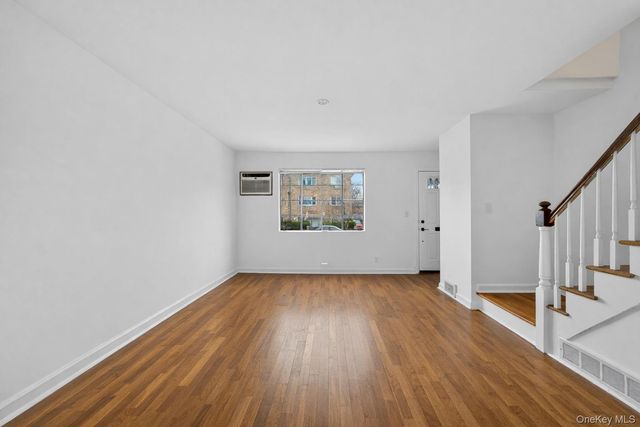 1231 E 223rd Street, Bronx, NY 10466