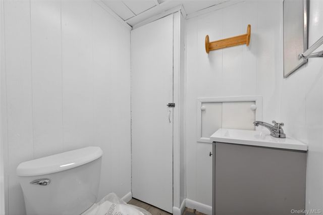 1231 E 223rd Street, Bronx, NY 10466