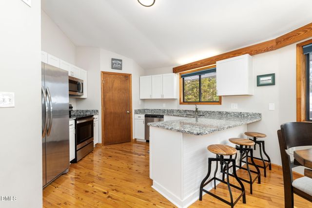 878 Anchor Drive, Bracey, VA 23919