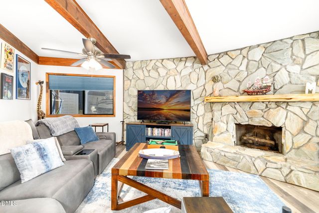 878 Anchor Drive, Bracey, VA 23919