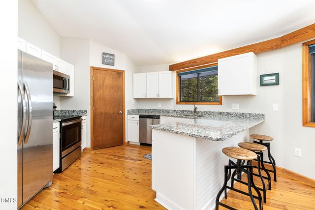 878 Anchor Drive, Bracey, VA 23919