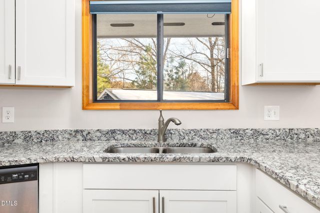 878 Anchor Drive, Bracey, VA 23919