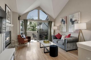 2003 Stonefield Ln, Santa Rosa, CA 95403