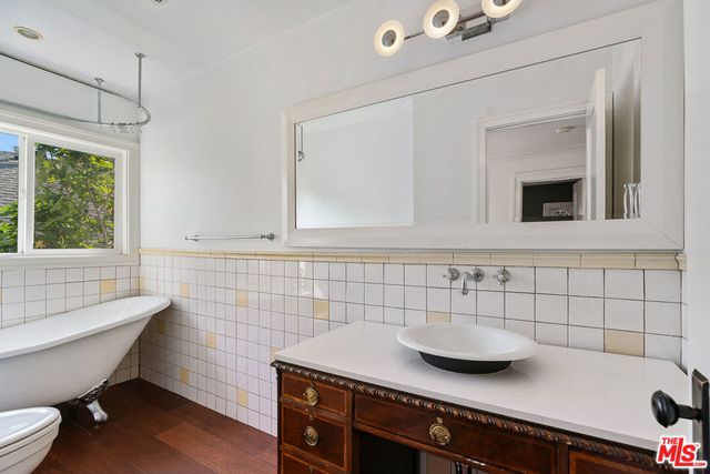 4920 Marathon Street, Los Angeles, CA 90029