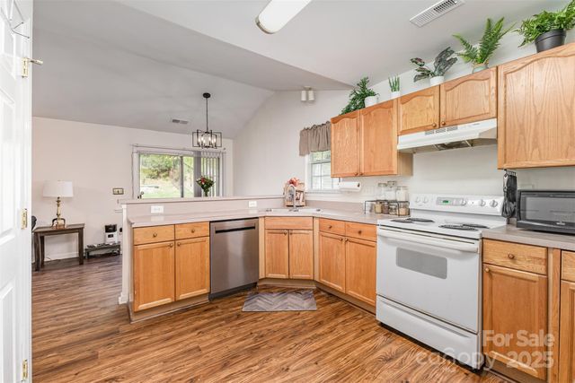 2925 Westwinds Court, Charlotte, NC 28214