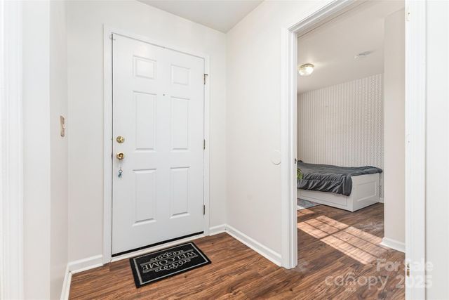 2925 Westwinds Court, Charlotte, NC 28214