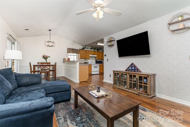 2925 Westwinds Court, Charlotte, NC 28214
