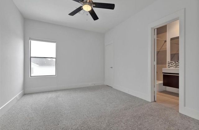 941 W 21st Street D, Houston, TX 77008