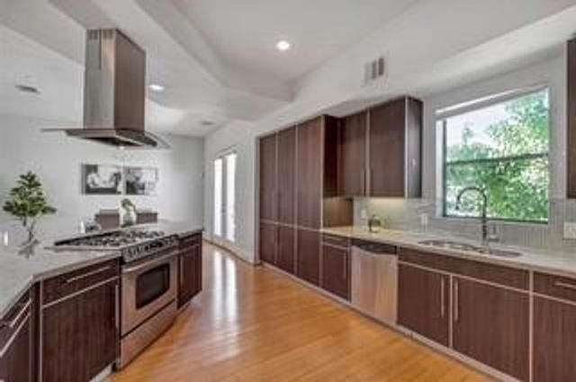941 W 21st Street D, Houston, TX 77008