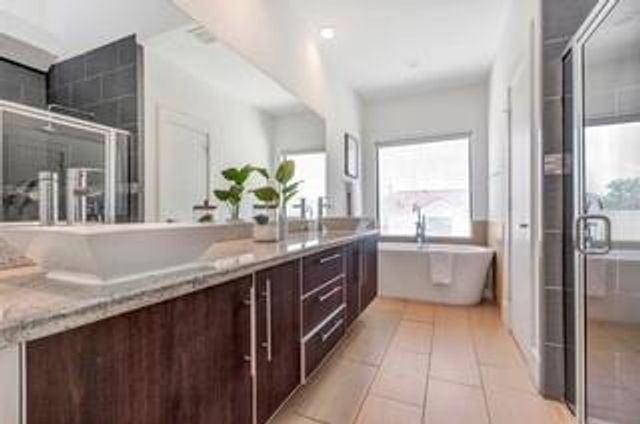 941 W 21st Street D, Houston, TX 77008