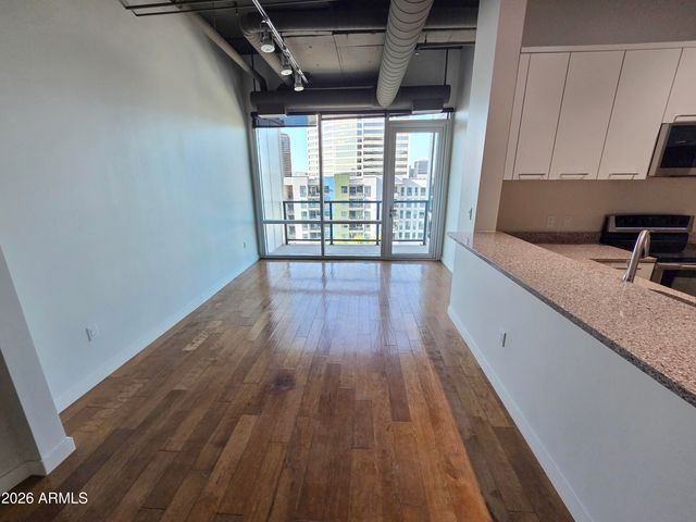 1 E LEXINGTON Avenue 701, Phoenix, AZ 85012